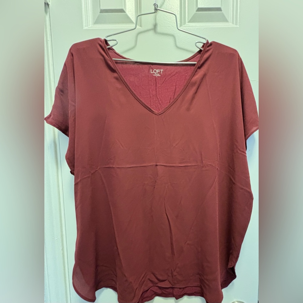 Ann Taylor Loft Outlet 
Blouse 
Color burgundy